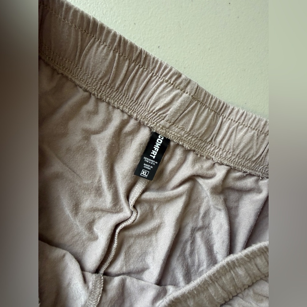 COMFRT Women's Athletic Shorts in Light Pink - Picture 3 of 8